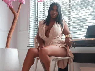 BeckyVega, 40yo cam performer