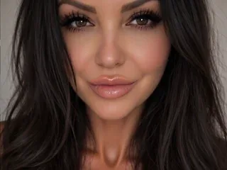CoralCavero, 45yo cam performer