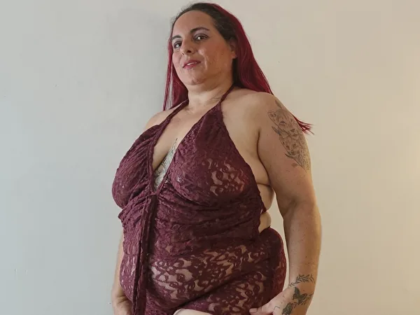 EmmaKings, 42yo cam performer