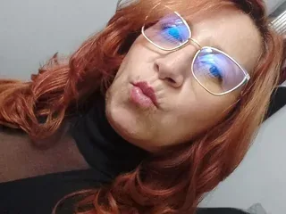 valeryysweet, 52yo cam performer