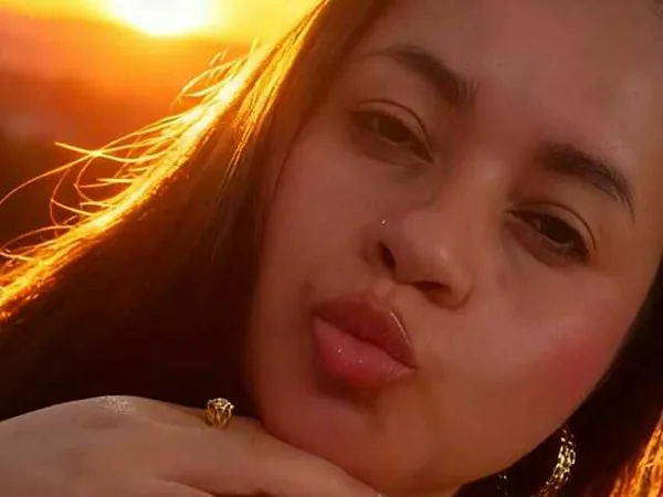 victoryrose, 40yo cam performer